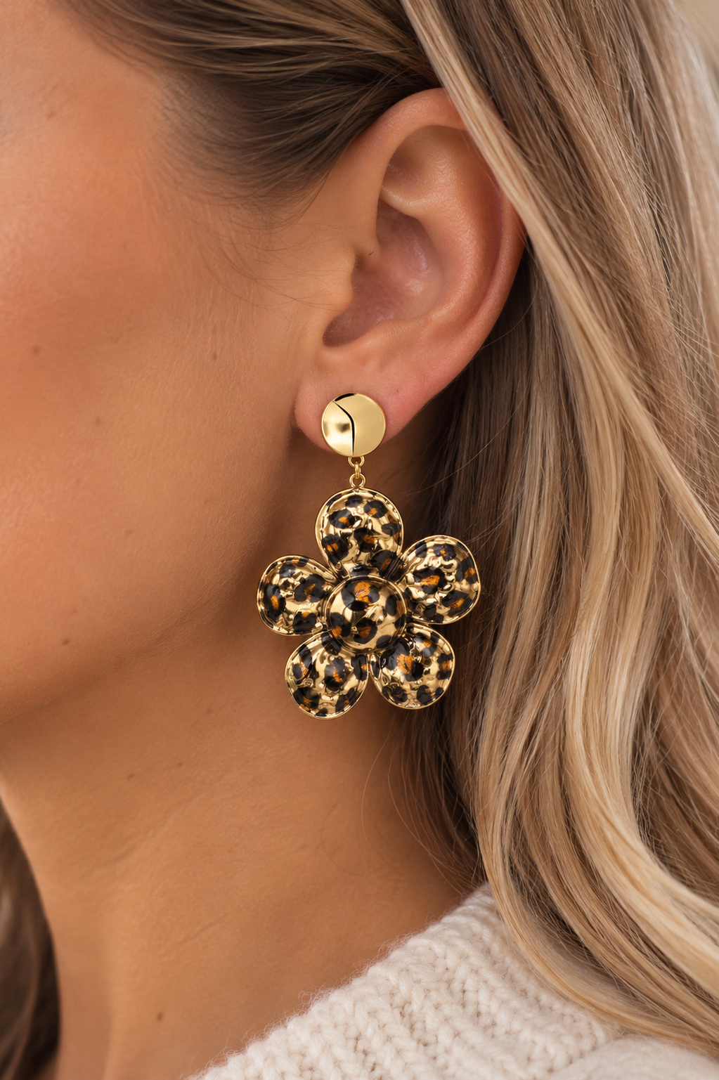 Boucles d’oreilles Fleurs Léopard Dorées