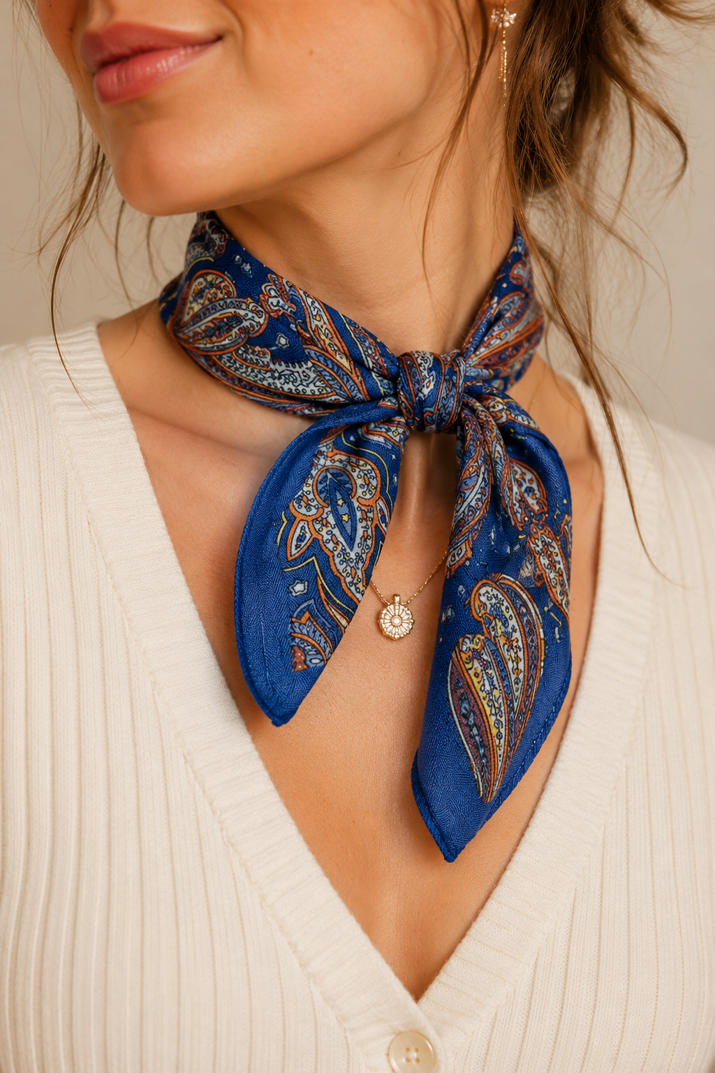 Foulard carré paisley bleu 70x70