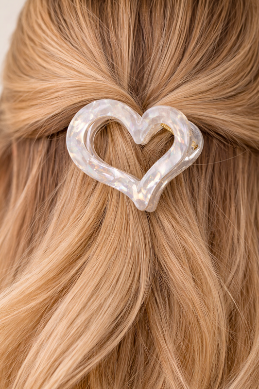 Pince cheveux cœur nacré blanc