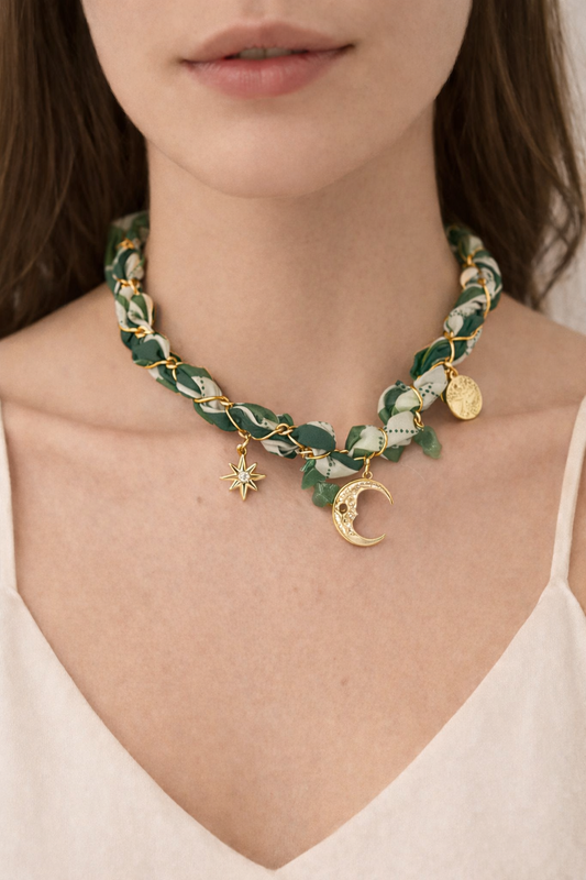 Collier foulard tressé vert