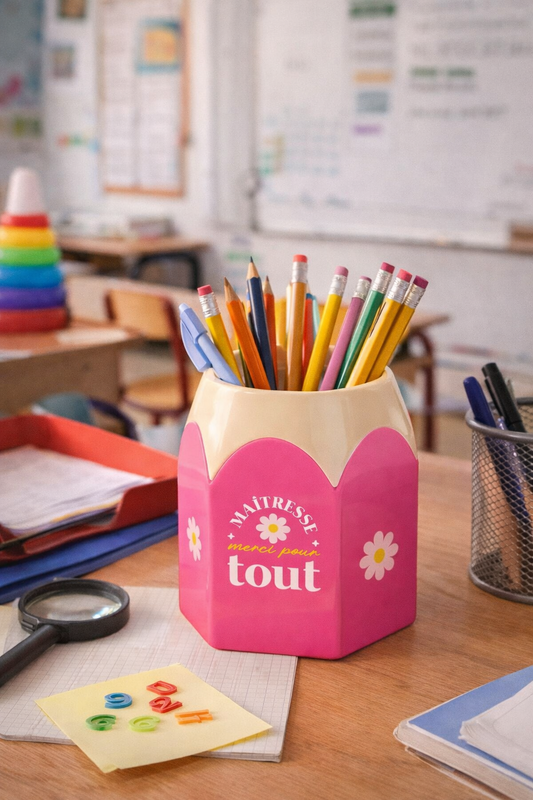 Pot à crayons maîtresse