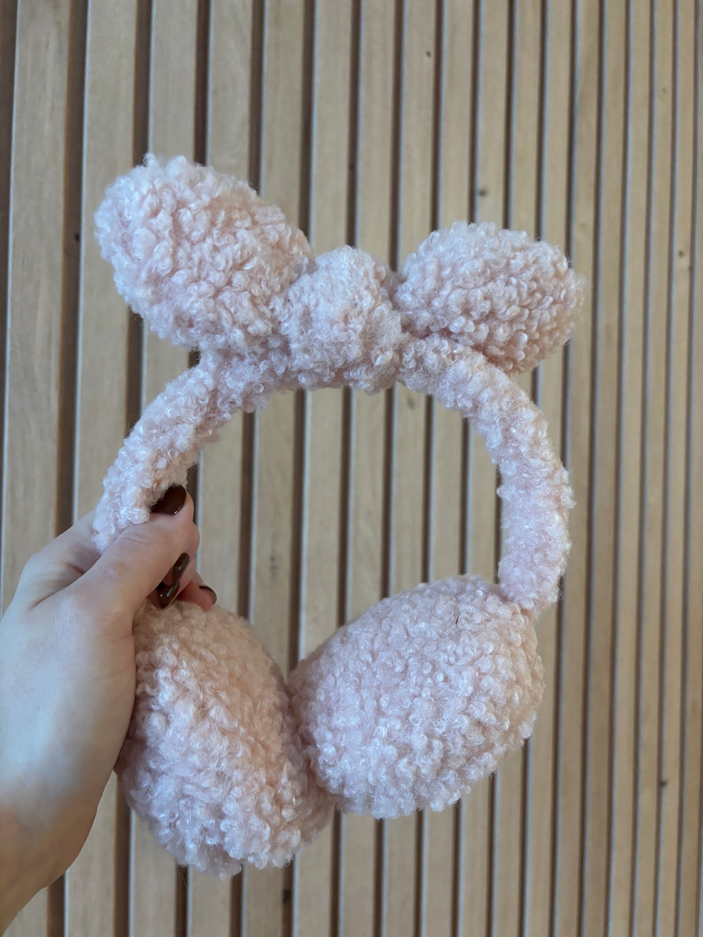 Cache-oreilles noeud