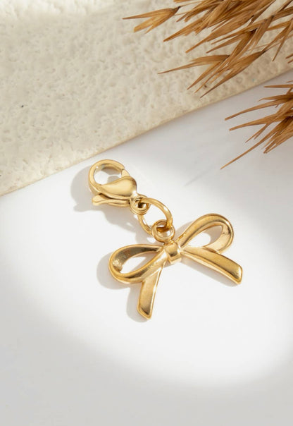 Charm doré