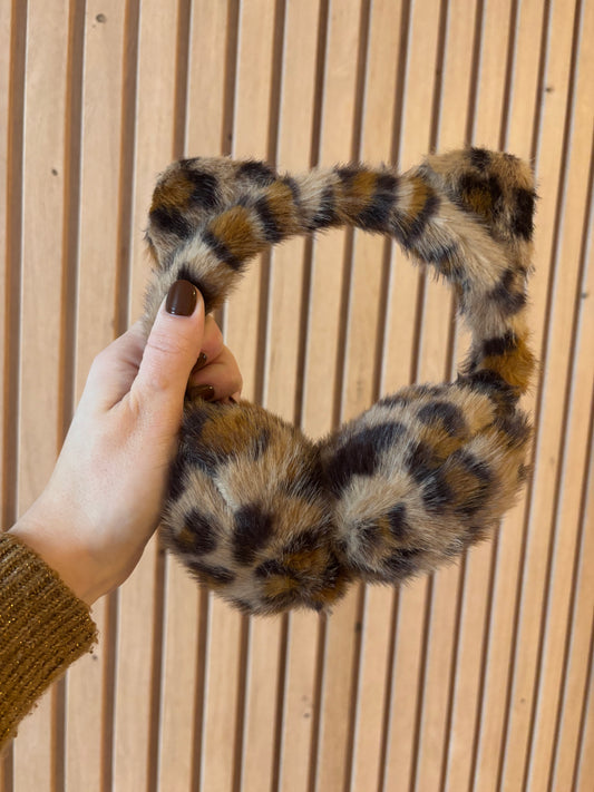 Cache-oreilles léopard